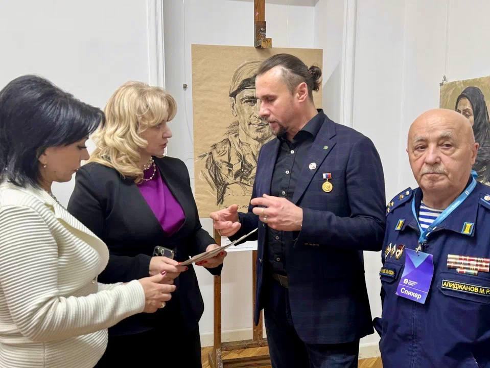 Зарема Бутаева посетила открытие выставки «Уголь Донбасса