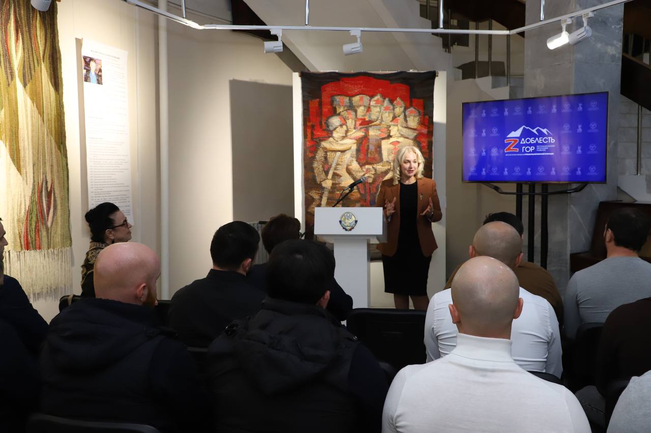 Зарема Бутаева: (https://t.me/ButaevaZ) «Всесторонняя поддержка участников специальной военной операции, будь то гуманитарная помощь или организация благотворительного концерта - неотъемлемая часть нашей деятельности».