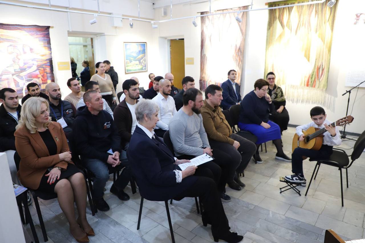 Министр культуры Дагестана встретилась с участниками республиканской программы «Доблесть гор»